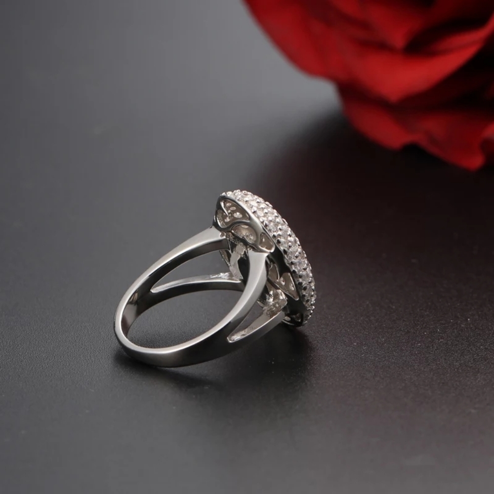 New Silver Big Coctail Diamonds Ring - Picture 3 of 5